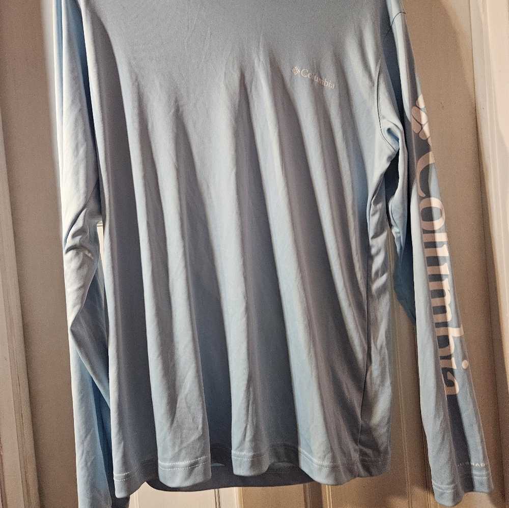 Columbia Men's Light Blue Long Sleeve Shirt Size Small